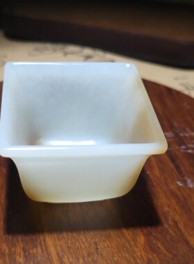 新疆的猫YQ121507 41.6克，肉质细腻油膏级糖白玉杯子