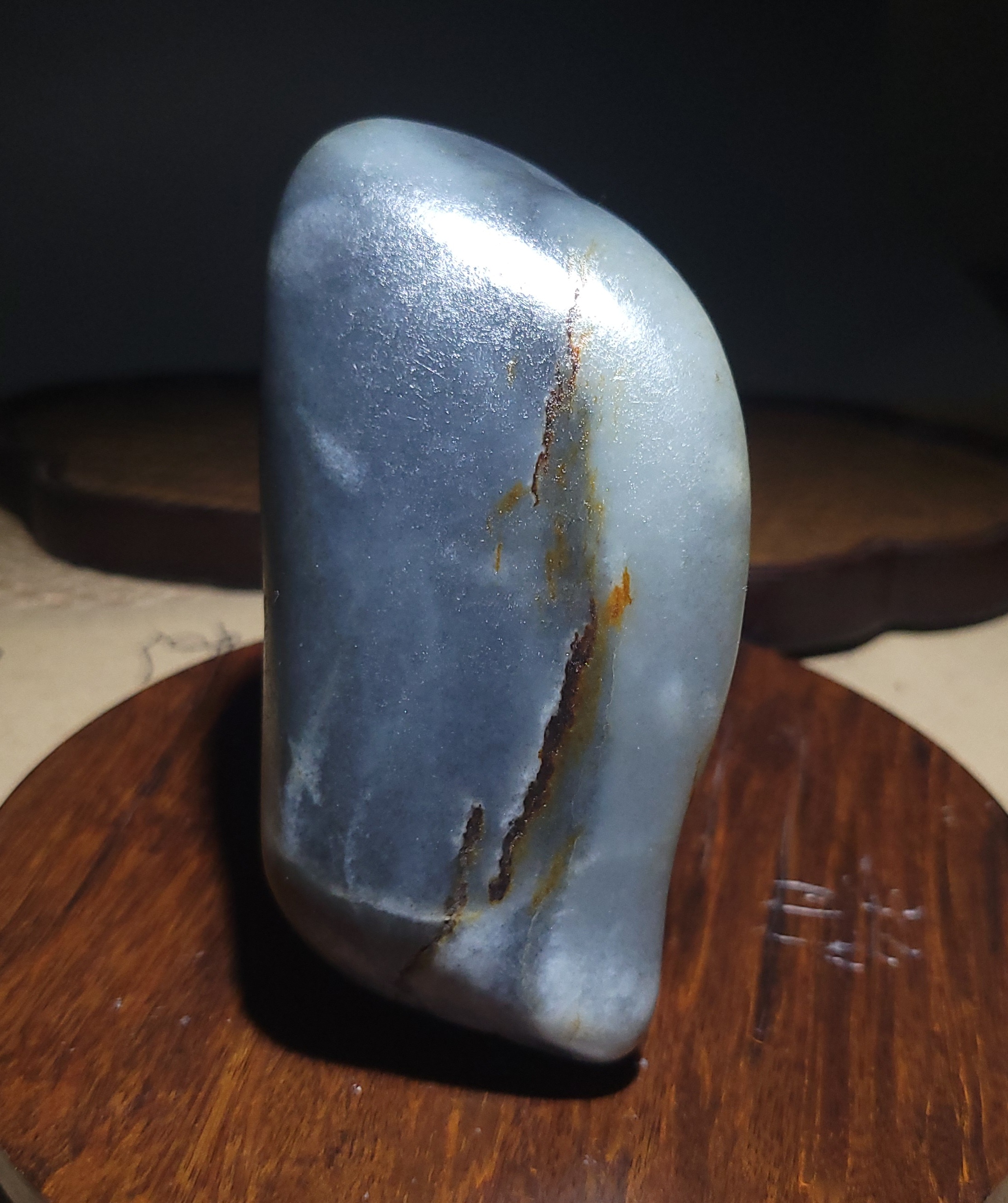 新疆的猫YQ112502 261.4克，一把抓挂黄皮三色青花籽料大把件籽