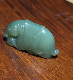 新疆 24.9克顶细醇润净美老料冰底碧玉粉青苏工唐马 猫YQ121803