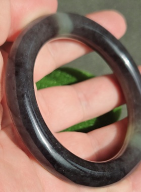 新疆的猫W121505 71.8克，特色且靓美的青海烟紫玉手镯