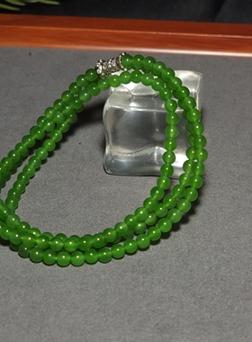 新疆的猫L090404 15.8克底质冰透色泽鲜美均匀的阳绿碧玉圆珠项链
