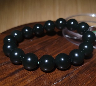 YQ012302新疆的猫43.57克珠径12mm细密油脂新疆塔县黑青玉手串