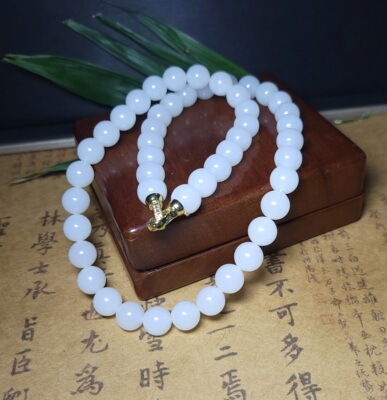 Z012304 新疆的猫77.3克·R10高白高油高脂份老俄料羊脂白玉项链