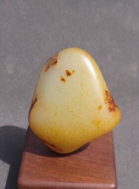 C032802新疆的猫绝美洒金皮79.9克顶糯灯泡料艳美洒金皮白玉玩籽