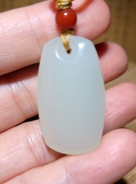 zg011509新疆的猫12.9克含绳肉质超细冰润青海白晴水无事牌和田玉