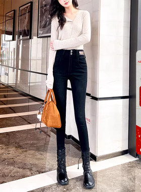 蜜桃臀黑色两粒扣高腰牛仔裤女显瘦提臀高弹力九分小脚裤秋季新款