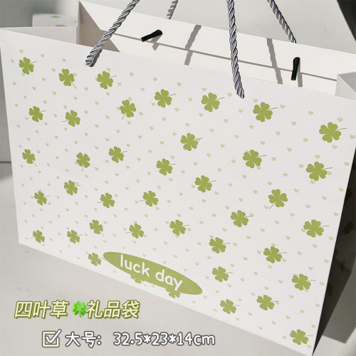 原创四叶草礼品袋高颜值ins手提袋加厚大容量生日收纳袋生日送礼