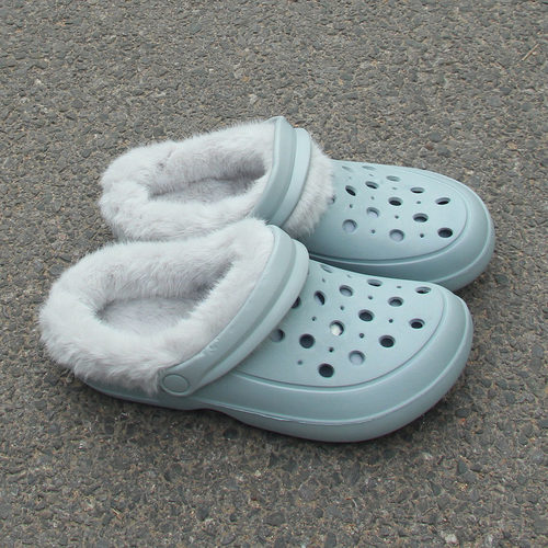 捡漏~大牌洞洞鞋加绒保暖舒适外贸原单童鞋室内拖鞋女亲子包头鞋