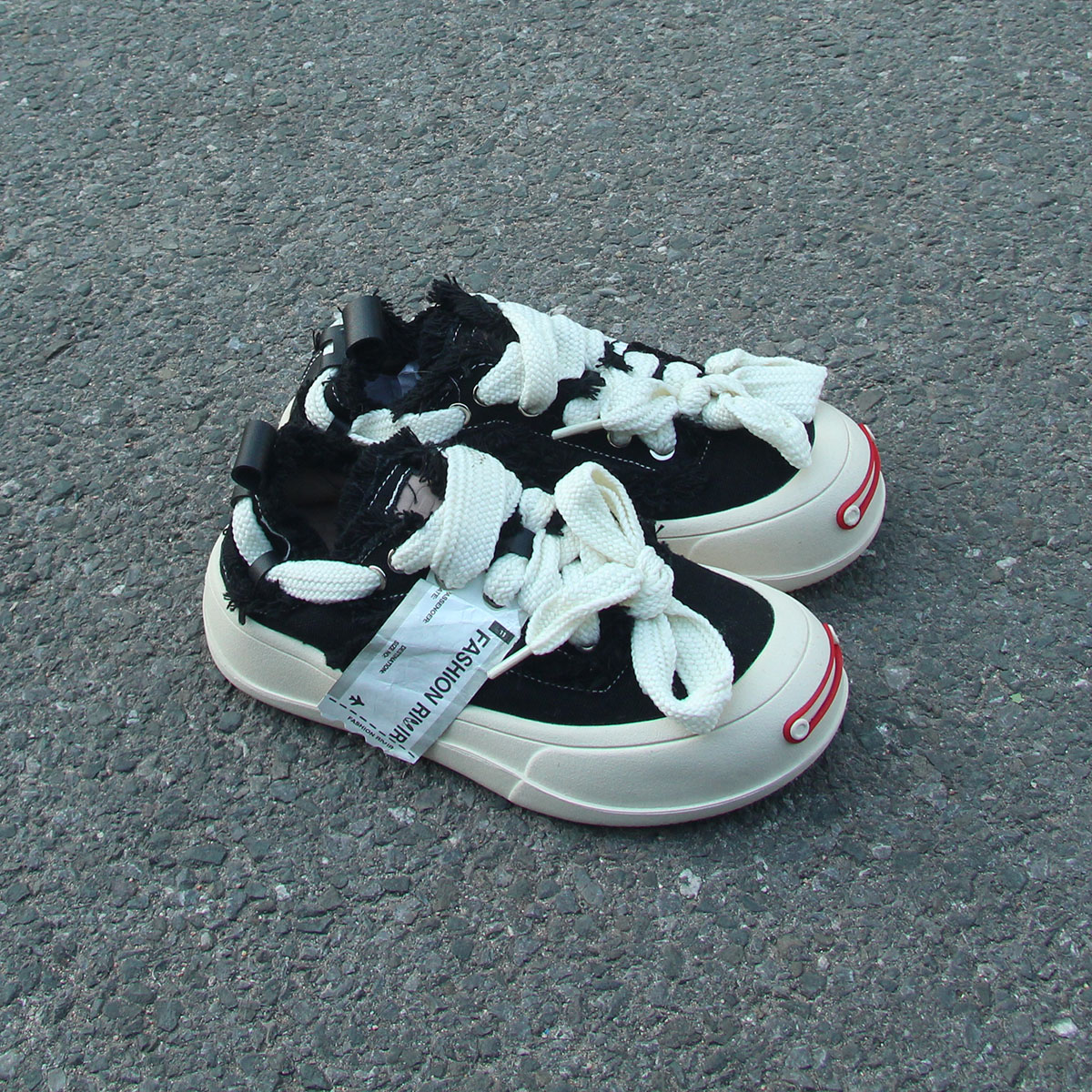 2025新款网红开口笑橡胶大底软底肥版潮鞋个性化三色入女鞋板鞋