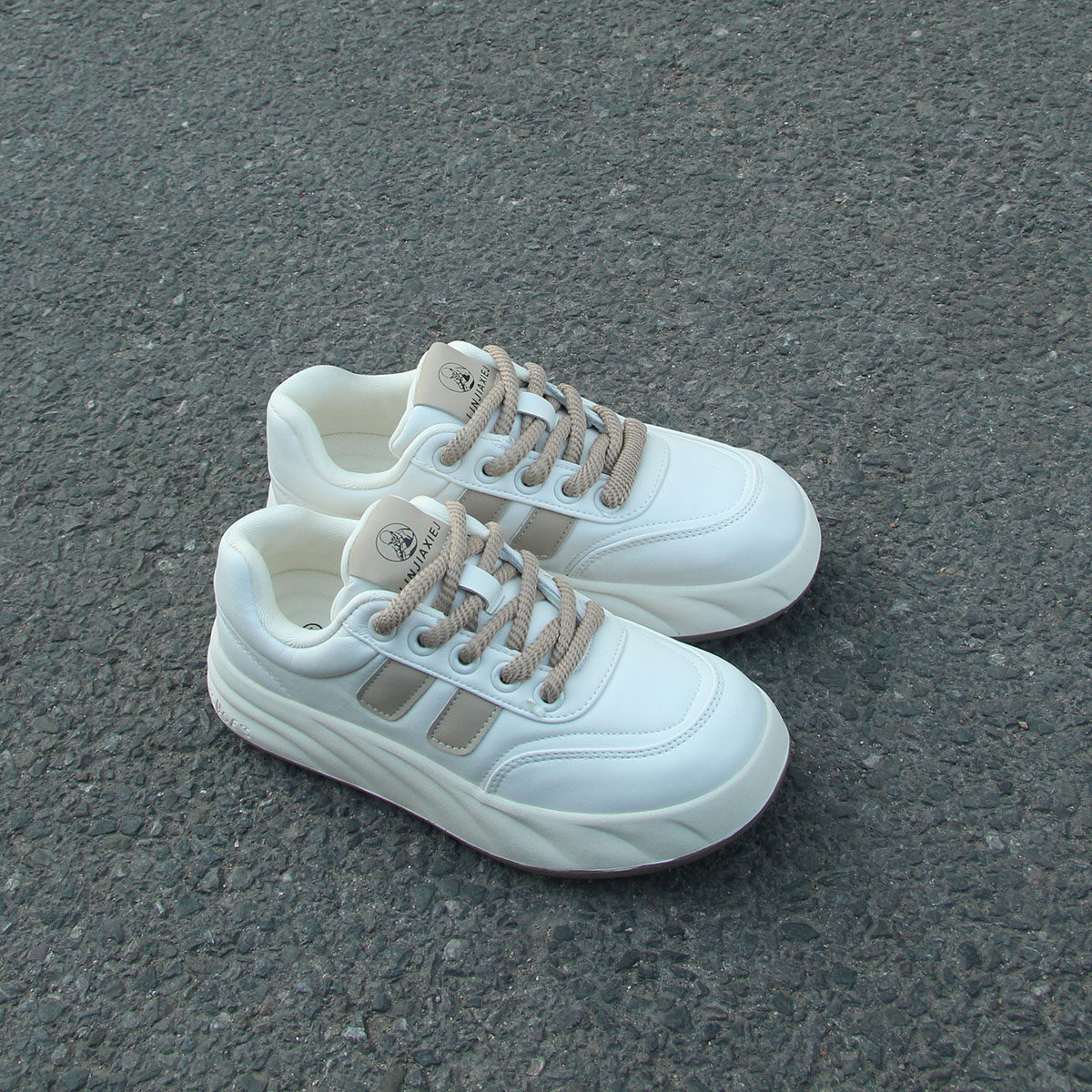 1.22孤品女士低帮系带面包平底可爱风休闲PU面厚底 女鞋,女鞋,帆布鞋,淘宝优惠券,粉丝福利购,淘宝优惠卷