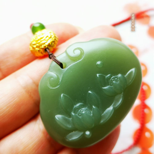 【并蒂莲开】传奇产地青海花土沟羊脂粉青，粉绿和田玉，苏工精雕