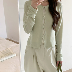 OMELET蛋卷-年早春韩系复古百搭超显瘦葫芦门襟拼色假两件长袖T恤