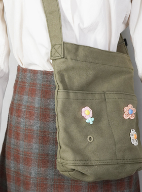 军绿女士洋气学生帆布包女新款上班松弛通勤高级感斜挎单肩包小众