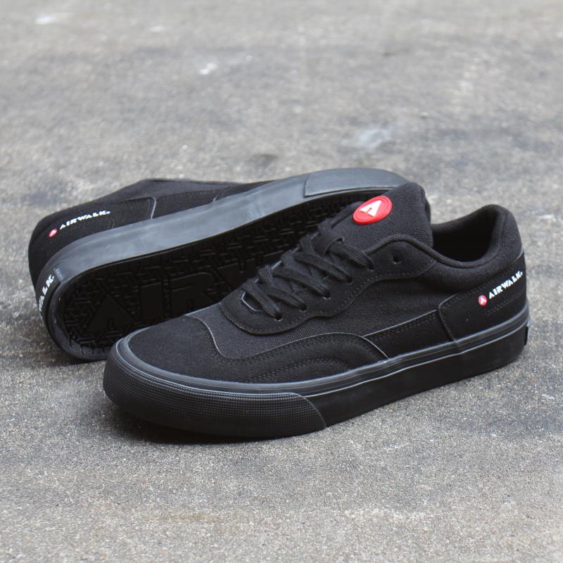 特价纯黑Airwalk滑板鞋耐磨透气