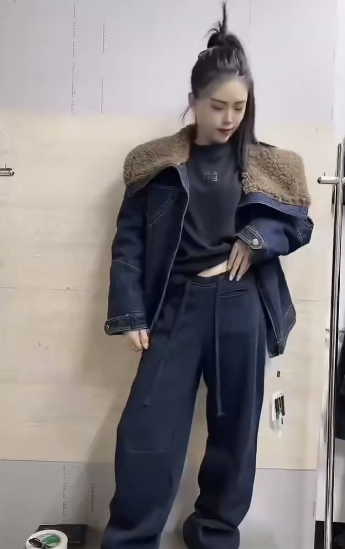 【11.19诗语美美哒】2025新款羽绒服牛仔外套MM28837-