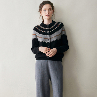 条纹提花插肩复古女山羊绒毛衣