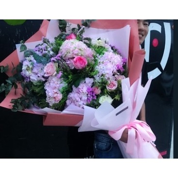 深圳市宝安区新安光明新湖西乡福永镇鲜花店蛋糕店速递玫瑰花束