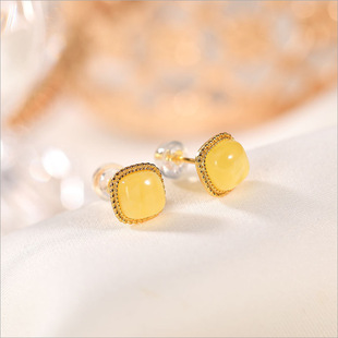 简约小巧时尚银饰天然蜜蜡方块耳钉 银镀金精美几何形黄琥珀耳饰