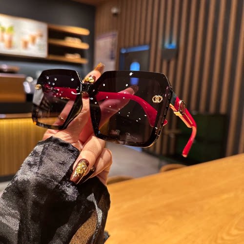 2026新款太阳镜 时尚遮阳镜高级感女士墨镜偏光镜大脸女款眼镜夏