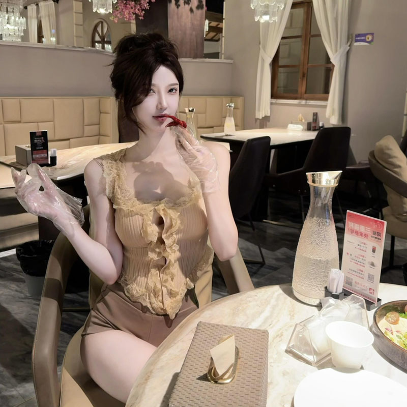性感辣妹气质背心纯欲蕾丝花边吊带上衣外穿内搭宫廷度假修身显瘦