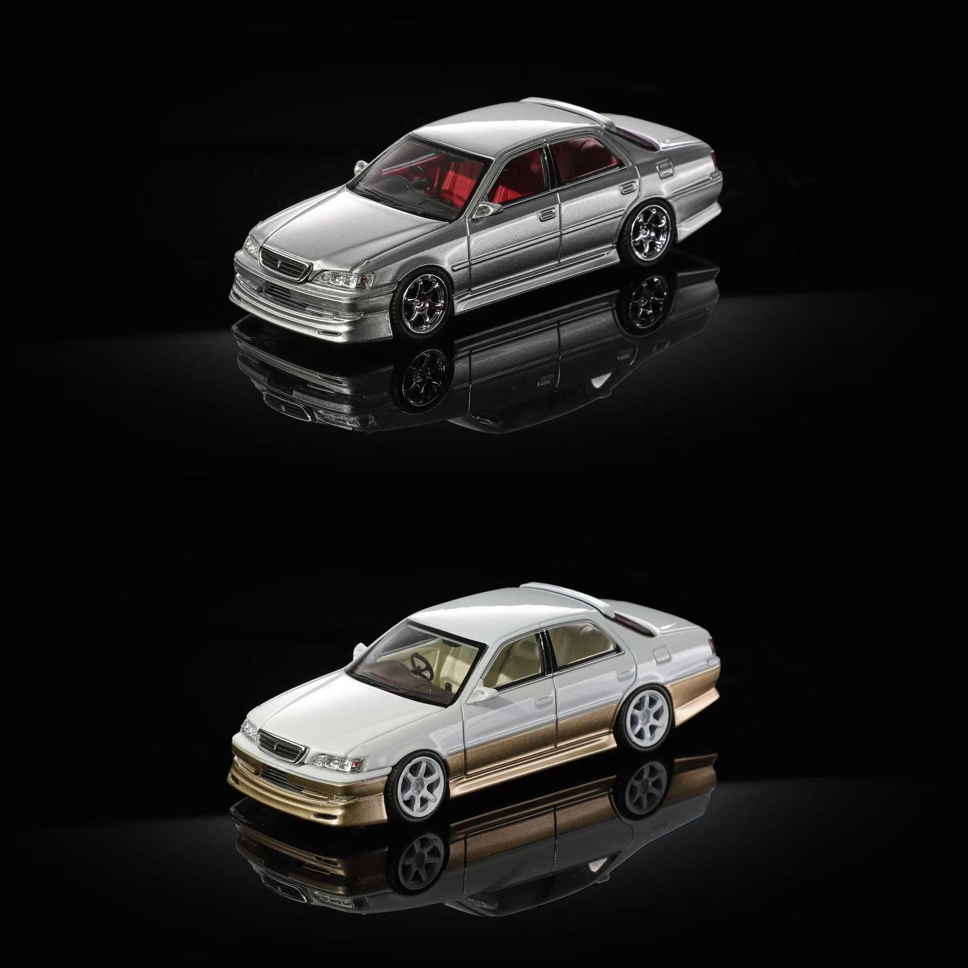 丰田基先达CRESTA 2.5 Prevalent G Mortal 1:64 双拼色合金车模 - 实物图