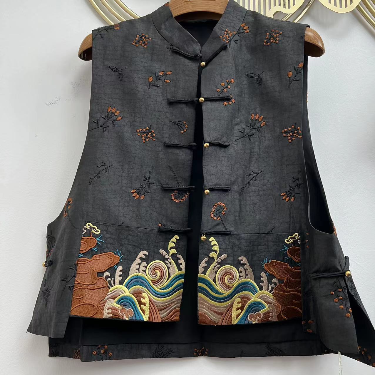 米瑞多娜  龟裂纹绣花马甲 真丝马甲女100%桑蚕丝2288