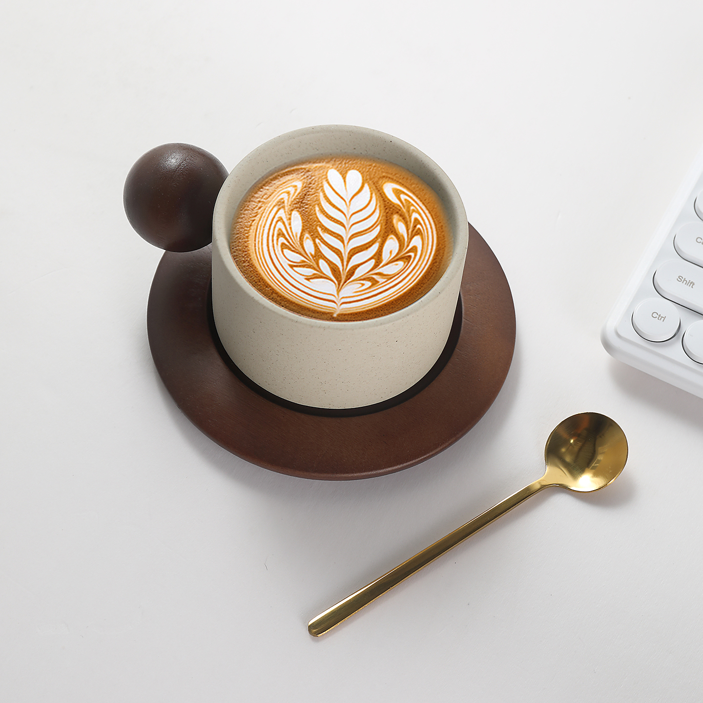 陶瓷咖啡杯碟套装复古拿铁美式咖啡杯子木杯垫下午茶杯碟勺花茶杯