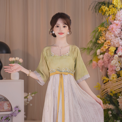 瑶西【绿间花雨】国风原创刺绣花边清新绿白改良汉元素日常齐胸裙