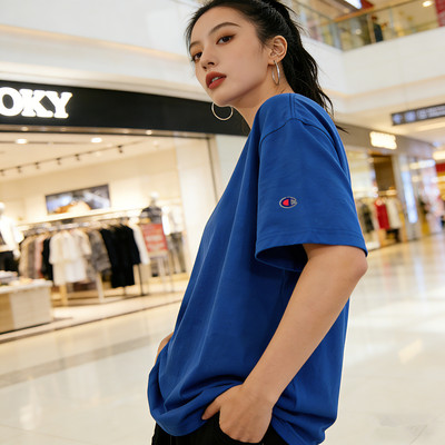 冠军刺绣小标夏克莱因蓝纯色半袖