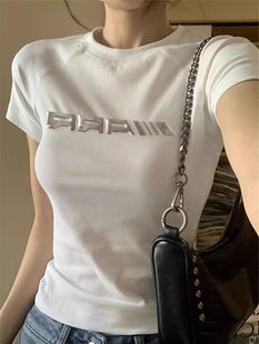 大碼 白色正肩短袖 t恤女春夏設(shè)計感小眾復(fù)古修身 顯瘦辣妹上衣 美式