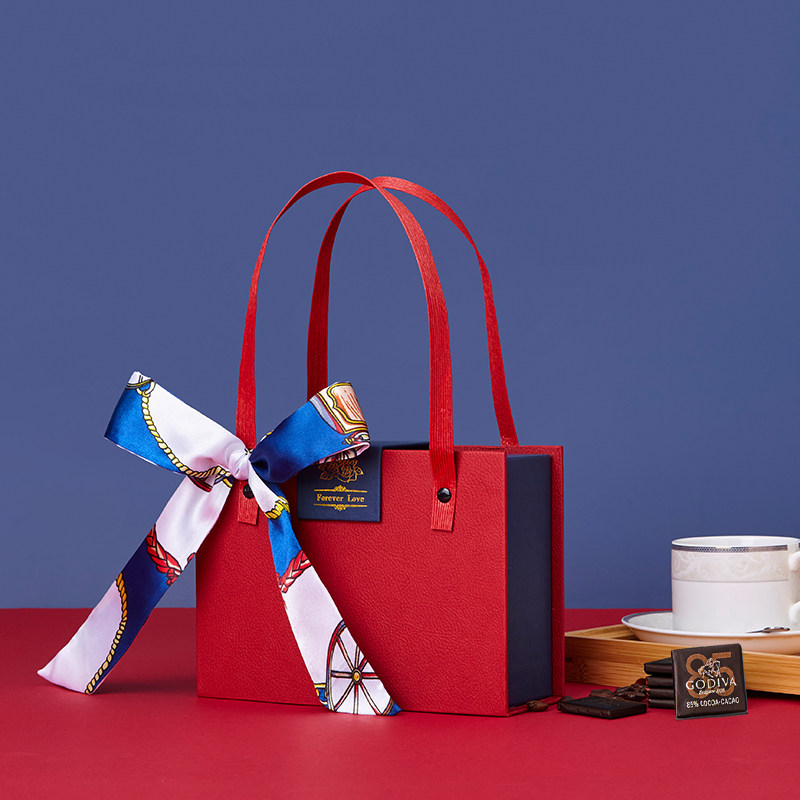 歌帝梵GODIVA巧克力礼盒装排块黑巧零食喜糖高档伴手礼新年礼物