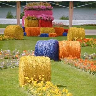 网红打卡彩色草垛草墩干稻草露营农家乐装饰草垛沙发凳子拍摄道具