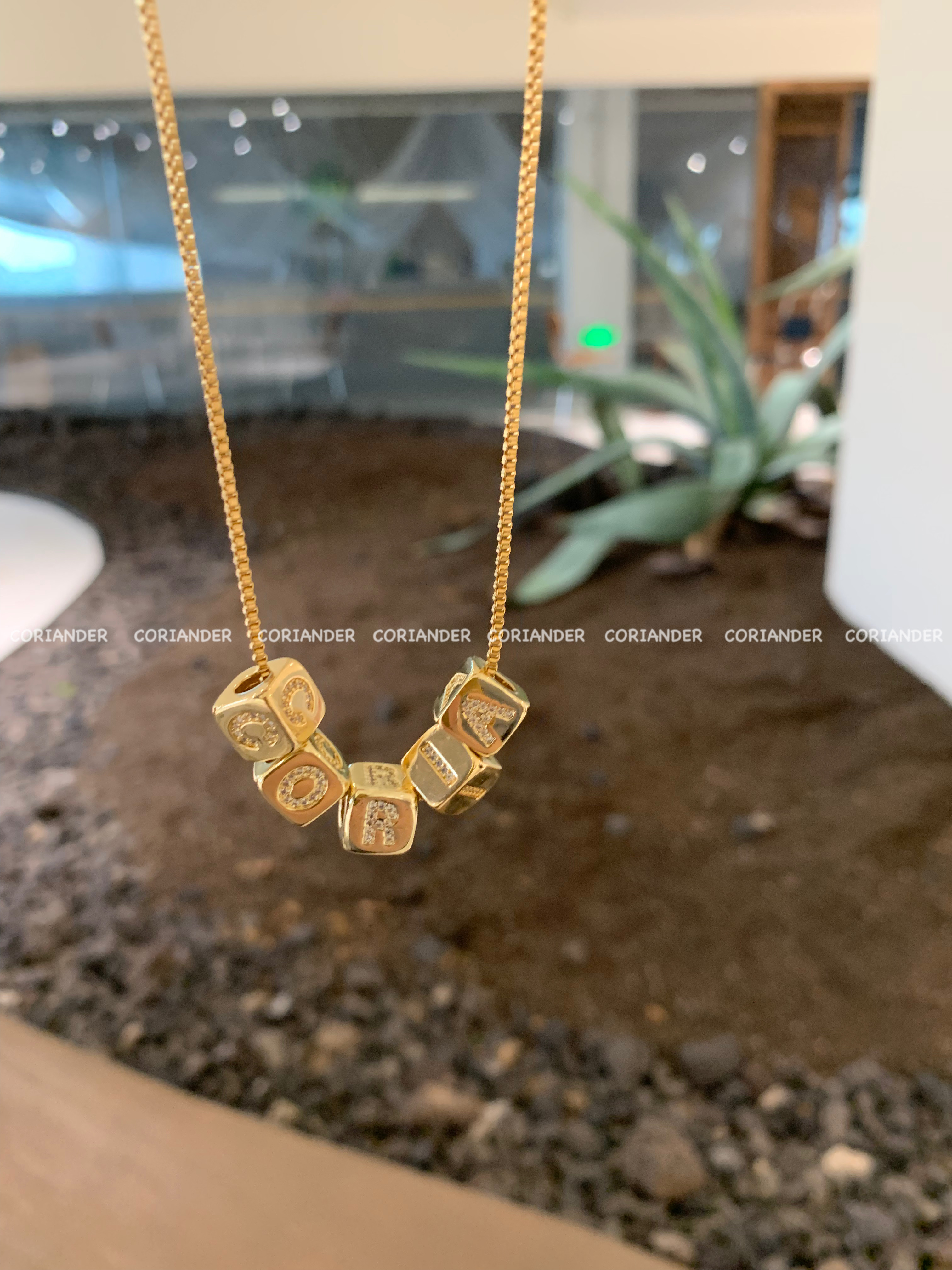 自定含义DIY26字母金色骰子项链