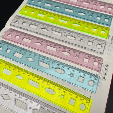 20cm软尺子小学生文具透明塑料软尺儿童可弯曲尺子不易折断直尺