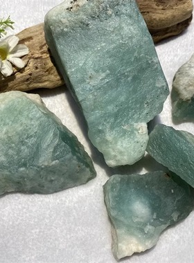 新疆岫玉蓝冰料天青冻原石原料