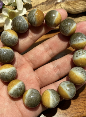 和田玉黄白河磨玉手串析木料岫玉