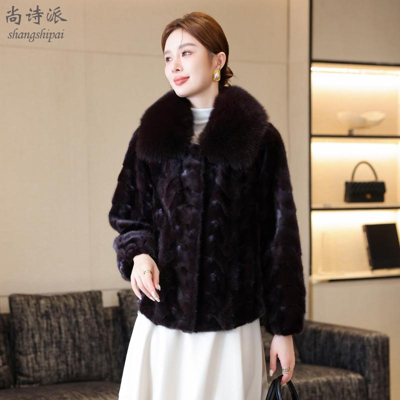 宽松拼貂短款皮草水貂狐狸毛领