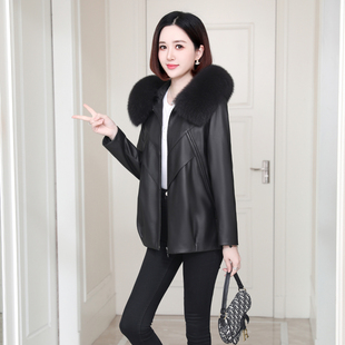 海宁真皮羽绒服女士短款2026新款皮草狐狸毛领绵羊皮宽松休闲外套