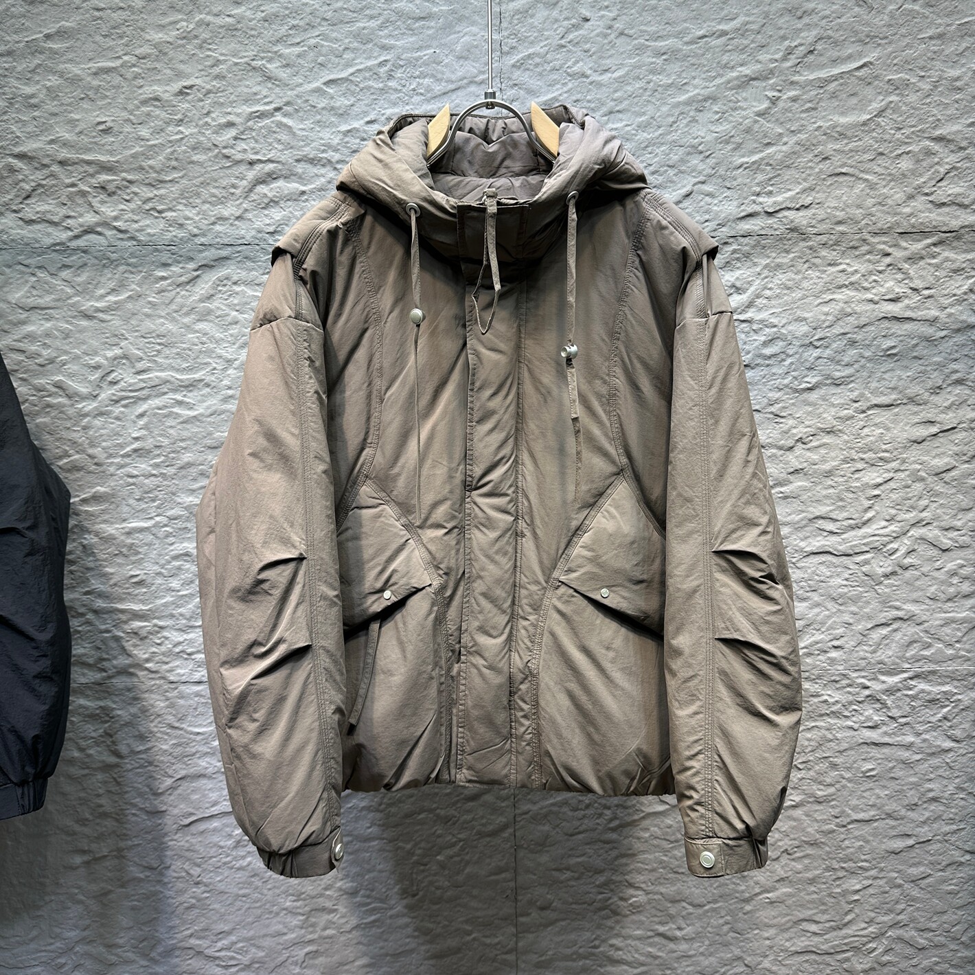 新品男士羽绒服外套保暖休闲连帽柔软面料舒适百搭潮流款日常潮