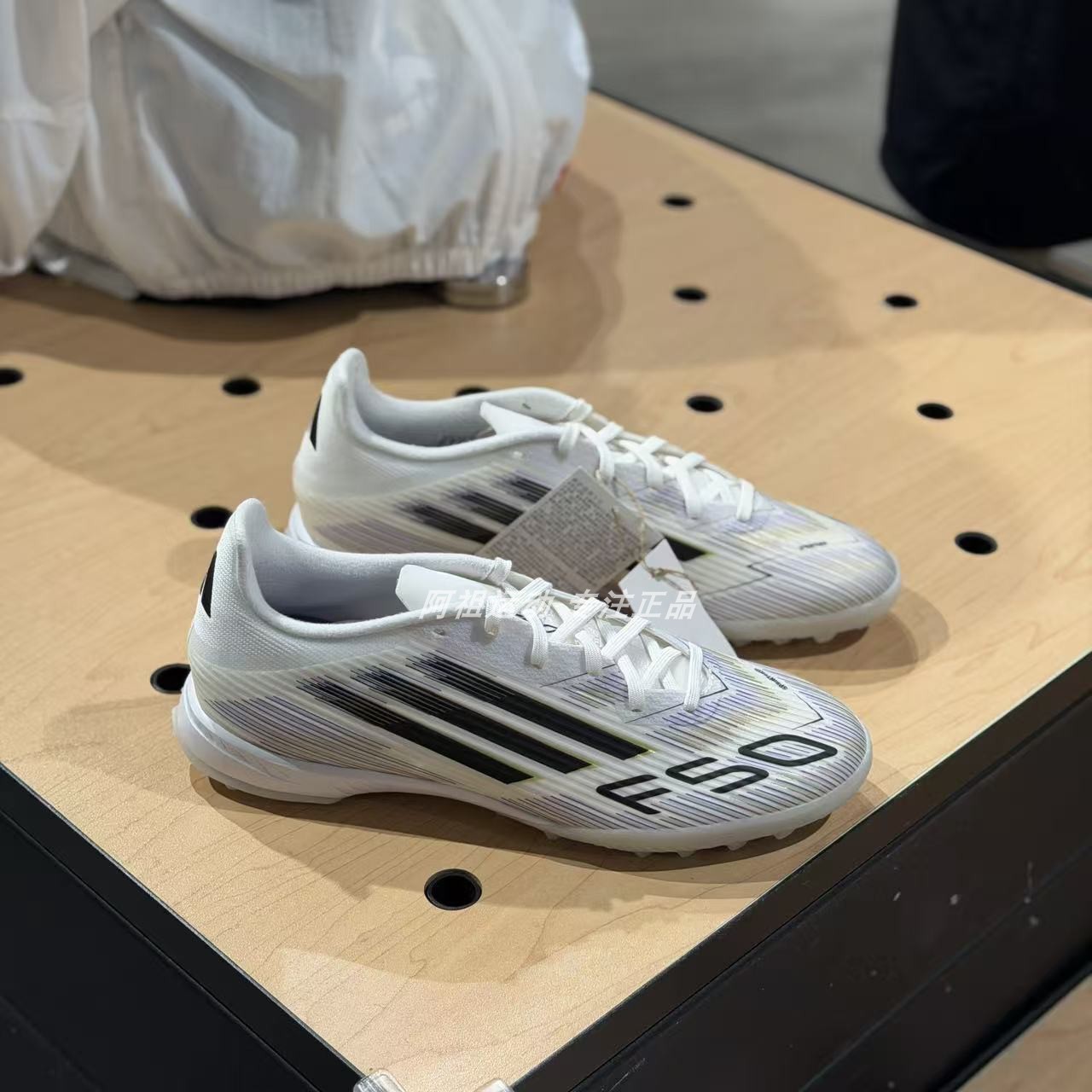 ADIDAS阿迪达斯正品 F50 TF 胶质碎钉运动实战低帮足球鞋 JH7726