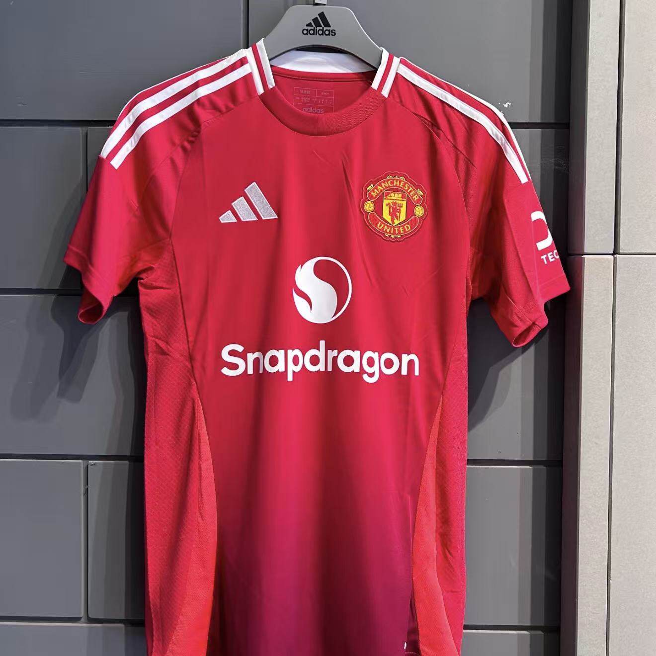 ADIDAS阿迪达斯正品圆领复古运动休闲足球衣短袖T恤IU1397