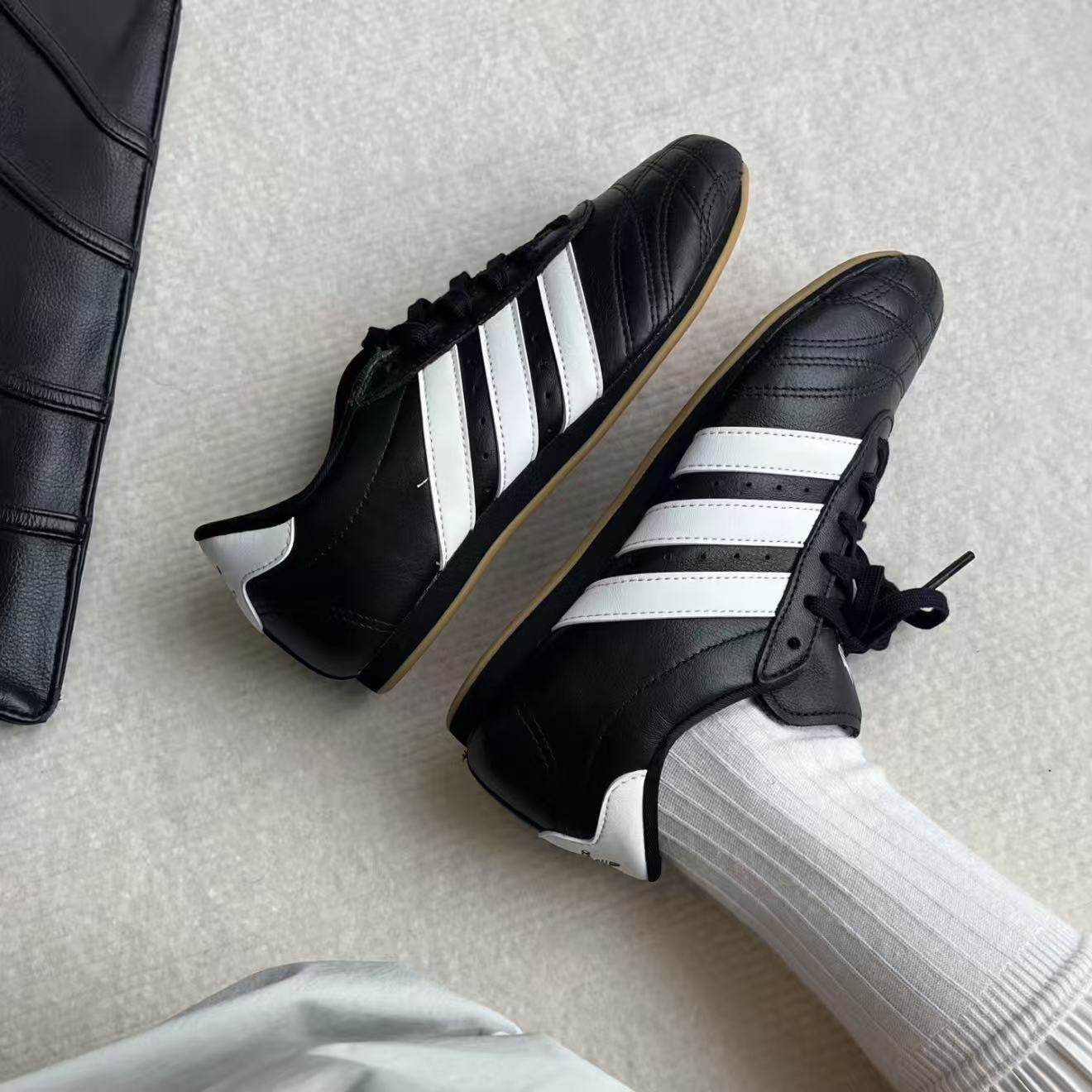 ADIDAS阿迪达斯正品 TAEKWONDO 百搭低帮运动休闲训练鞋 JS1193