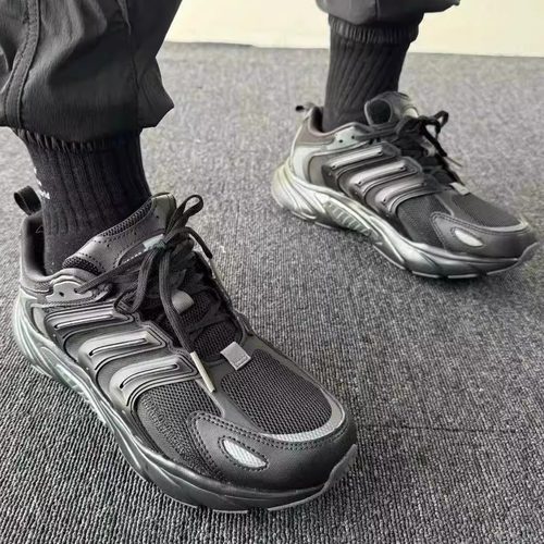 Adidas男女款减震网面透气跑步鞋