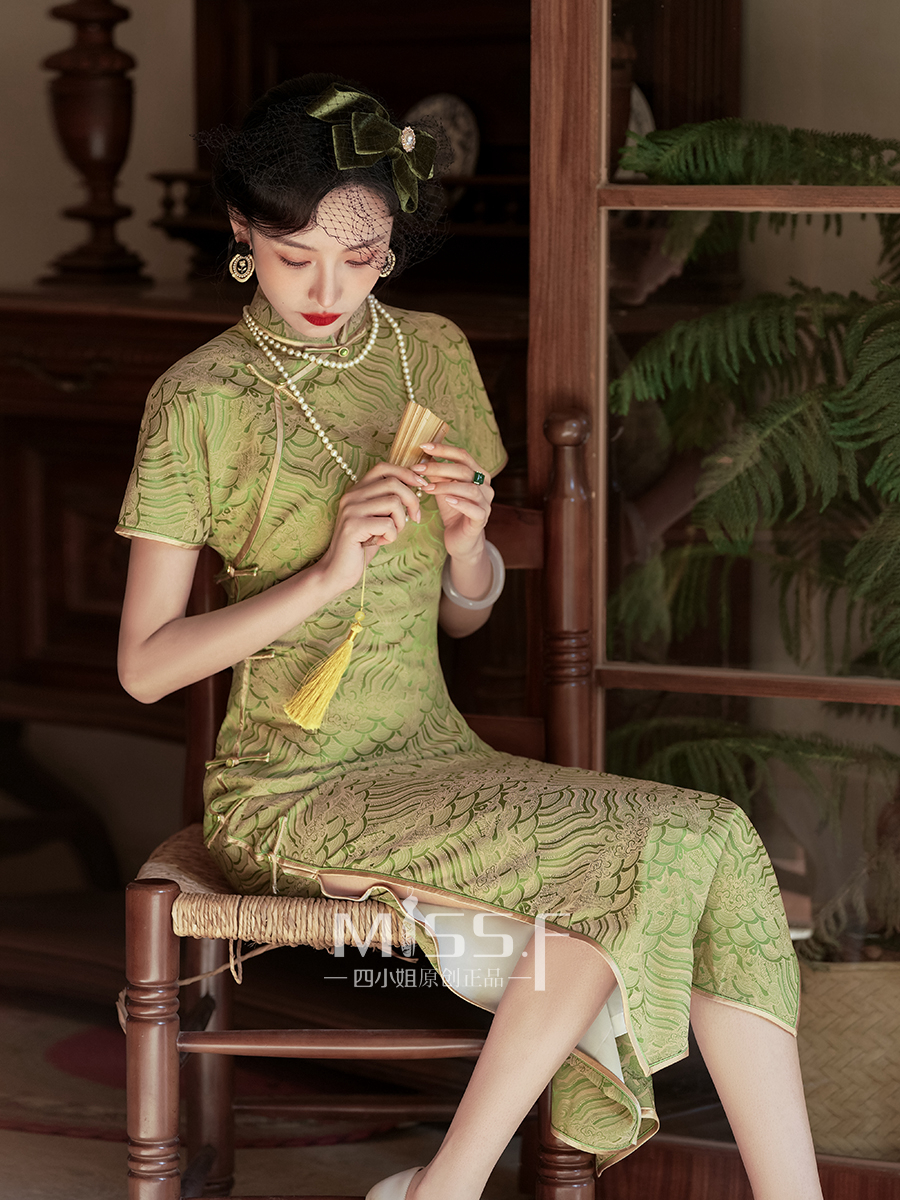 Lightweight retro cheongsam, Chinese style, autumn