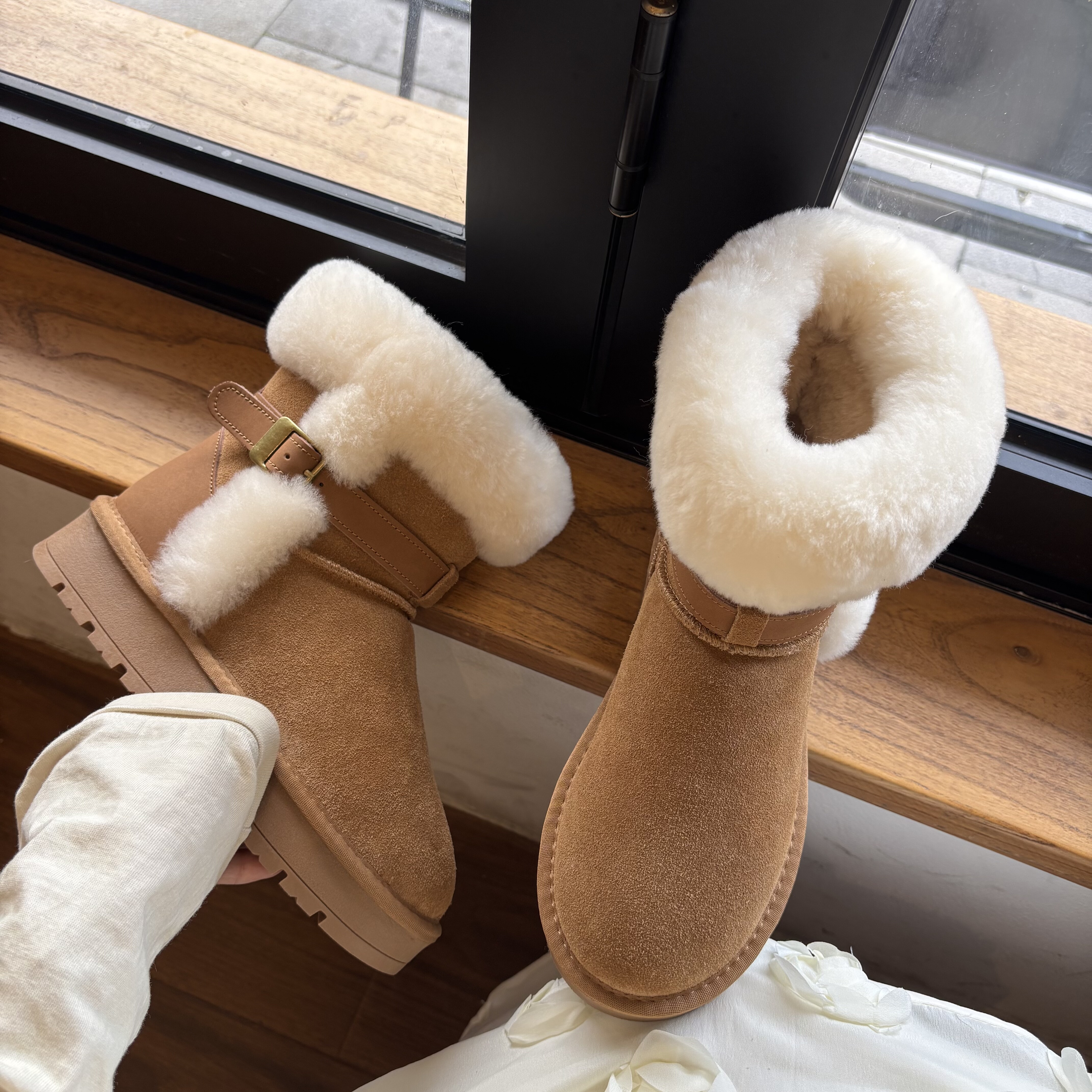 2025新款皮毛一体雪地靴鞋女厚底冬加绒加厚防滑保暖毛毛复古短靴