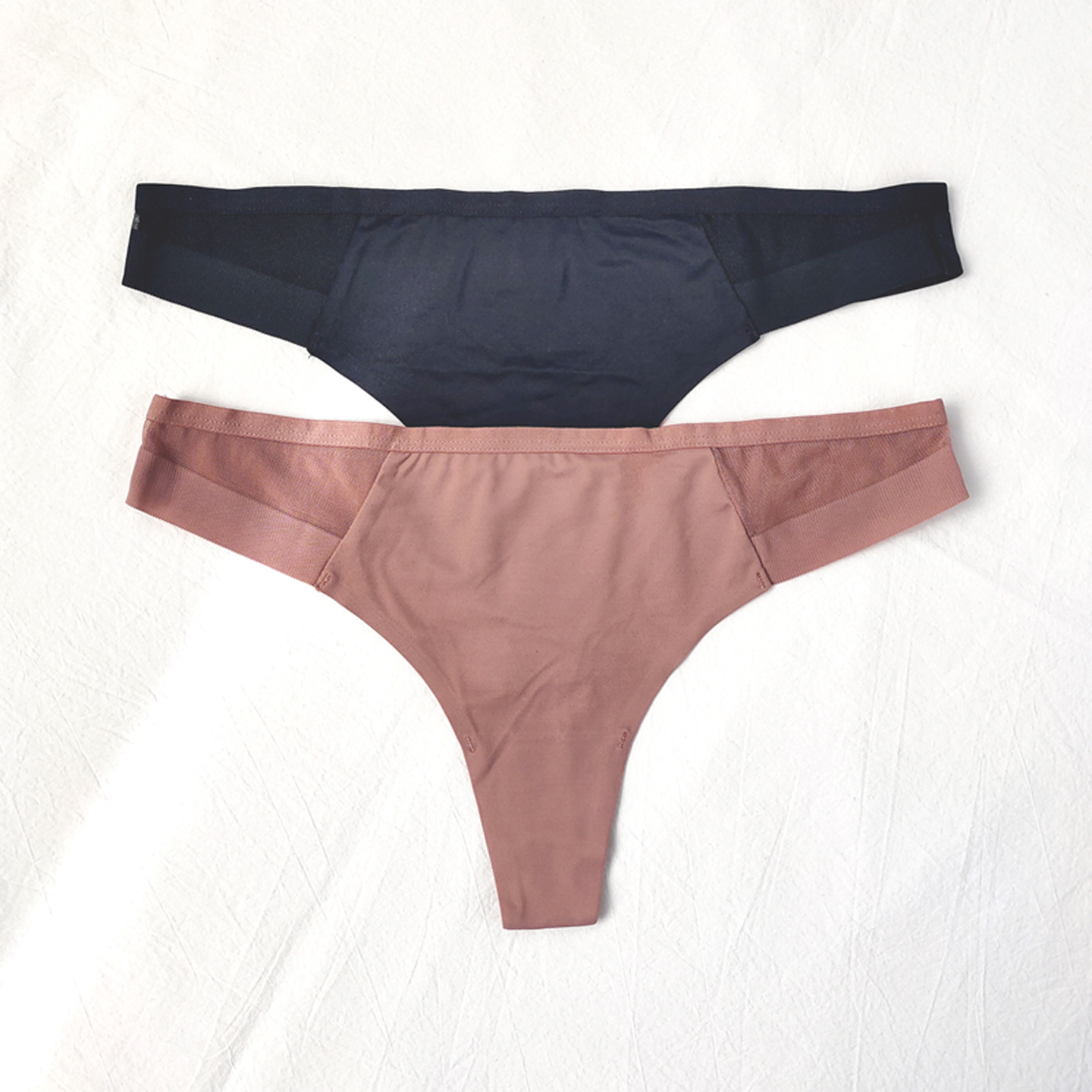 一片式冰丝低腰性感女无痕丁字裤