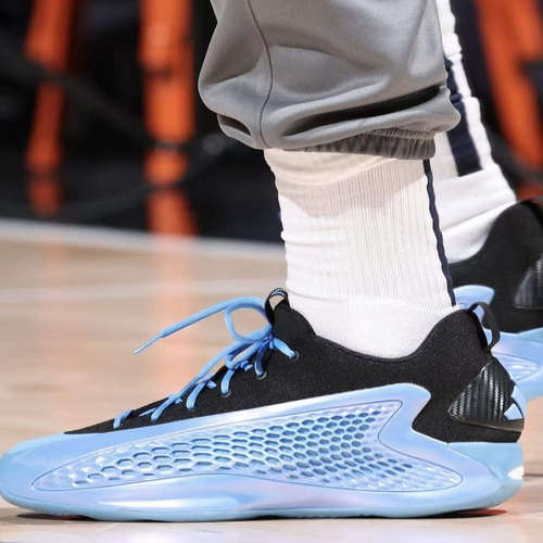 Adidas AE1 运动舒适耐磨减震防滑低帮篮球鞋男女同款黑迷彩