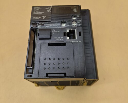 CJ2M-CPU34欧姆龙PLC包邮顺丰9成新，功能完好