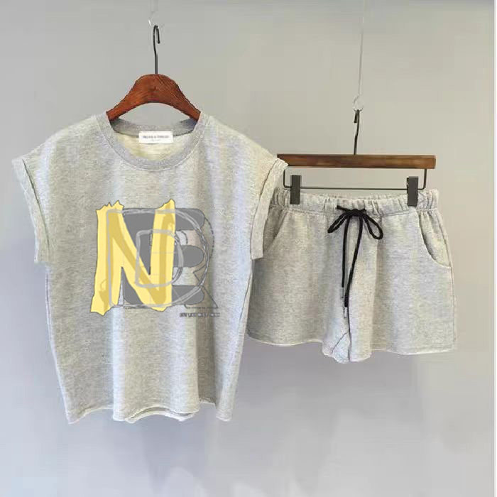 大码休闲时尚运动套装夏季新款N字母图案无袖上衣短裤爆款两件套