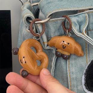 仿真碱水面包大号钥匙圈可爱食玩钥匙扣趣味牛角包包包挂件礼物品